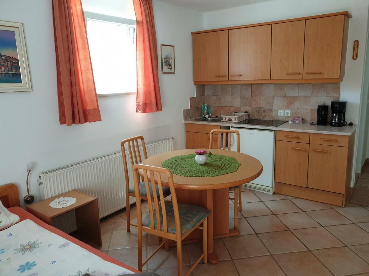 Apartmenthaus Fa Rovinj Exterior photo